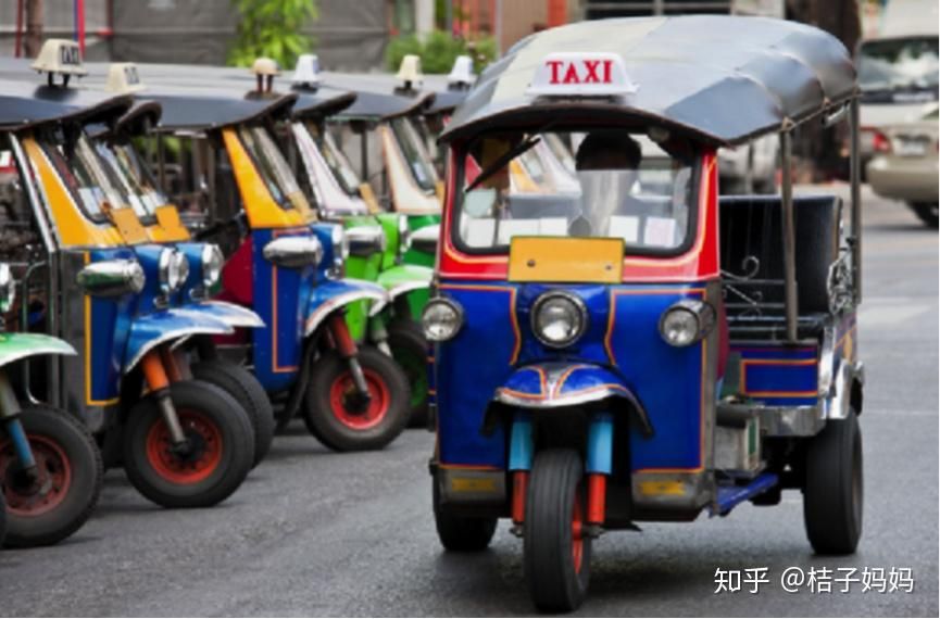 清迈街头双条车